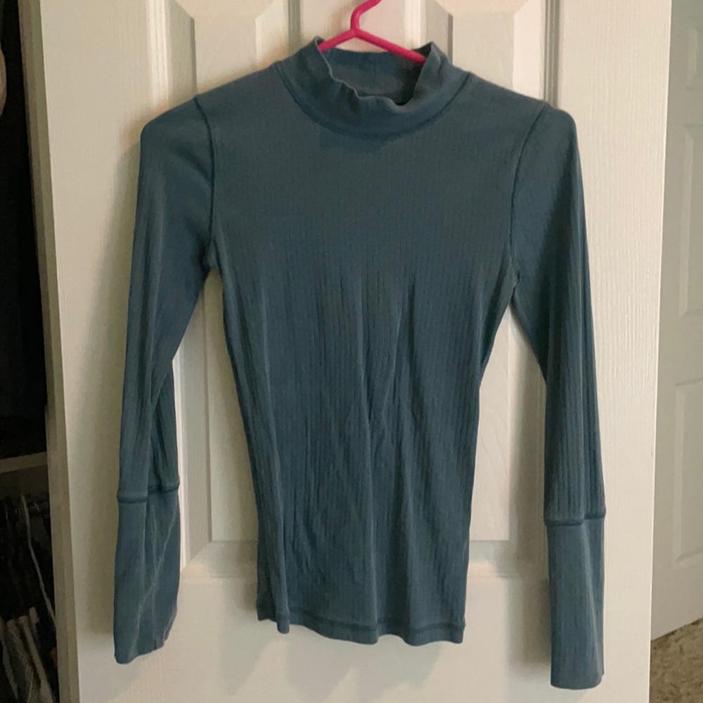 Free people blue mock neck top